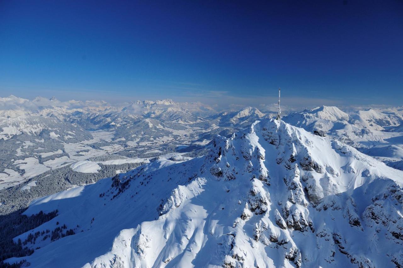 Hotel Crystal - Kitzhorn Suites Sankt Johann in Tirol Buitenkant foto