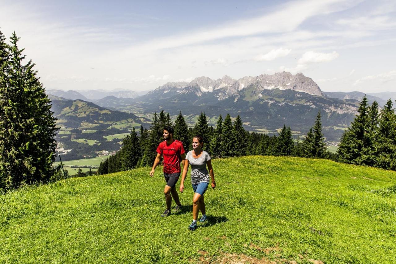Hotel Crystal - Kitzhorn Suites Sankt Johann in Tirol Buitenkant foto