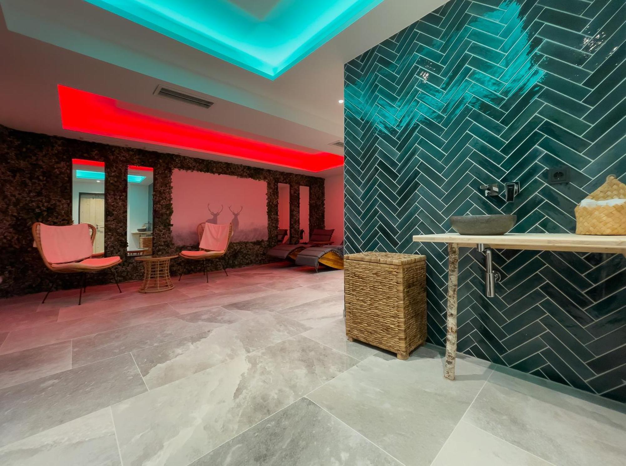 Hotel Crystal - Kitzhorn Suites Sankt Johann in Tirol Buitenkant foto